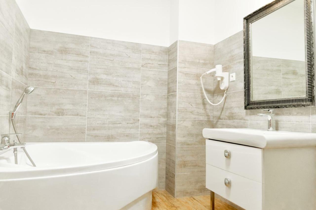 Villa Centrum Apartmany S Ranajkami A Saunou 马汀 外观 照片