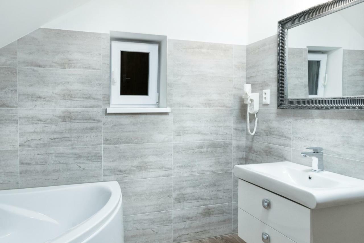 Villa Centrum Apartmany S Ranajkami A Saunou 马汀 外观 照片