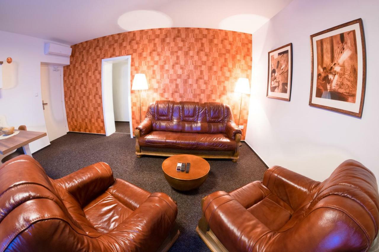 Villa Centrum Apartmany S Ranajkami A Saunou 马汀 外观 照片