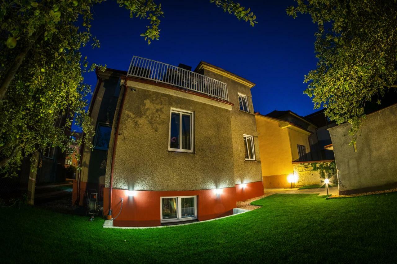Villa Centrum Apartmany S Ranajkami A Saunou 马汀 外观 照片